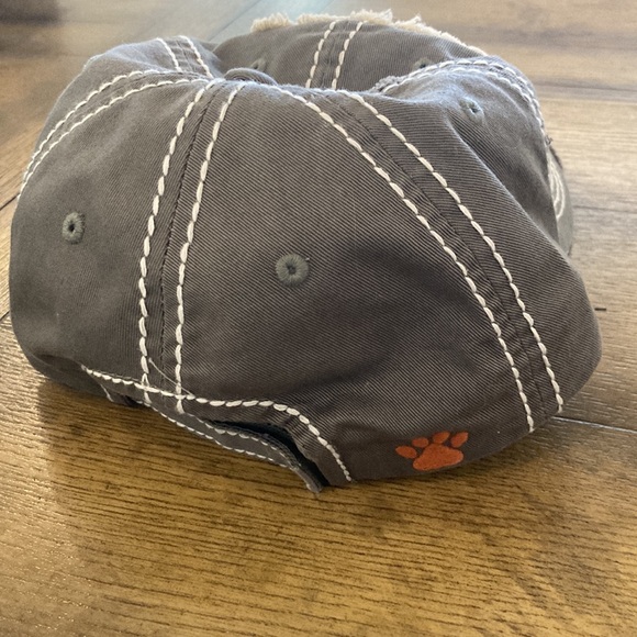 The most amazing hat for any dog lover! - Picture 2 of 4